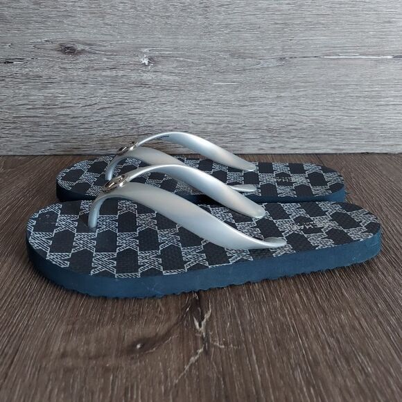 MICHAEL Michael Kors Women's MK Flip Flop Size 6M - Picture 2 of 6